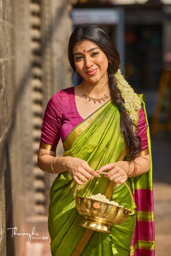 Green and Magenta-Handwoven Mangalagiri Semi Silk Cotton Saree